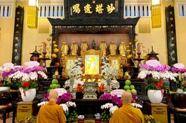 Chư Tăng tổ đình Ấn Quang tưởng niệm cố Hòa thượng Thích Nhật Quang trong khuôn khổ nội tự - Ảnh: Hoằng Tâm