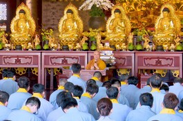 [TRỰC TUYẾN] Hòa thượng Thích Lệ Trang thuyết giảng về Quy y Tam bảo và 5 giới căn bản