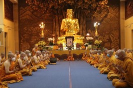 Chư Tăng vân tập tại pháp viện Minh Đăng Quang