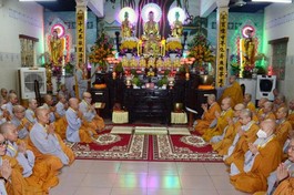 Chư Ni quận 12 bố-tát tại chùa Long Thạnh