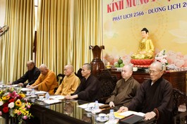 Chư vị giáo phẩm chủ tọa cuộc họp sáng 4-8-2022 tại chùa Tỉnh Hội, trụ sở Ban Trị sự GHPGVN tỉnh Đồng Nai - Ảnh: Hạnh Đăng/BGN