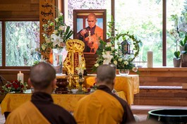 [TRỰC TIẾP] Lễ cung tiến Giác linh Thiền sư Thích Nhất Hạnh tại tổ đình Từ Hiếu