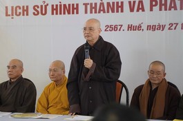 Hòa thượng Thích Huệ Phước trả lời báo chí về Lễ tảo tháp tại bảo tháp Tổ sư Thiệt Diệu Liễu Quán do Ban Trị sự GHPGVN tỉnh Thừa Thiên Huế đảm trách - Ảnh: BTV