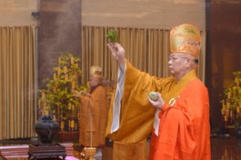 [Video] Thiêng liêng Pháp hội Dược Sư đầu năm Giáp Thìn tại Việt Nam Quốc Tự