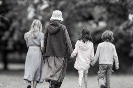 ảnh minh họa của Làng Mai