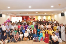 Chư tôn đức, quý giáo sư, nhân sĩ hội ngộ trong dịp họp mặt Kỷ niệm 49 năm ngày ra số đầu tiên và hướng đến 50 năm thành lập Báo Giác Ngộ - Ảnh: Quảng Đạo/BGN