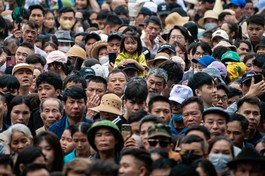 Biển người hành hương đổ về Đền Hùng, Phú Thọ