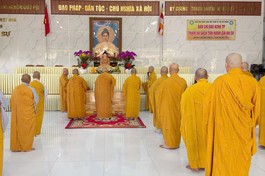 Tăng Ni xã Củ Chi, Tân An Hội, Thái Mỹ, An Nhơn Tây, Nhuận Đức, Phú Hòa Đông, Bình Mỹ thực hiện Bố-tát tại chùa Pháp Thành