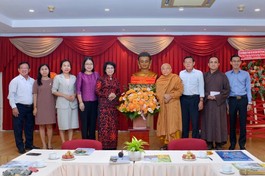 Nhân ngày Báo chí Việt Nam, bà Tô Thị Bích Châu, Ủy viên Ban Thường vụ Thành ủy, Chủ tịch Ủy ban MTTQVN TP.HCM đã đại diện lãnh đạo Thành phố đến thăm, chúc mừng Báo Giác Ngộ