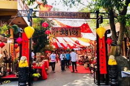 Không gian Tết Việt do Ban Văn hóa Phật giáo TP.HCM tổ chức trong những năm trước - Ảnh: Chí Giác Thông