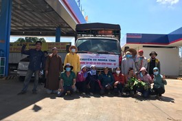 Những chuyến xe nghĩa tình Phật giáo Tây nguyên lại sẽ tiếp nối những chuyến xe… - Ảnh: TNPT