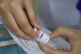Hiệu quả mũi tiêm thứ ba của vắc-xin AstraZeneca