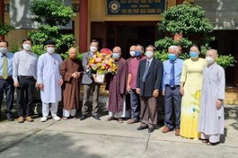 Đoàn lãnh đạo Ủy ban MTTQVN tỉnh đến thăm, chúc mừng nhân Kỷ niệm 40 năm thành lập GHPGVN