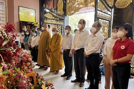 Chùa Vạn Liên tổ chức lễ tưởng niệm đồng bào tử vong trong đại dịch Covid-`9