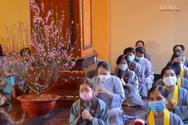 Người học Phật cần học tập giáo pháp để thành tựu chánh kiến và chánh tín - Ảnh: Bảo Toàn