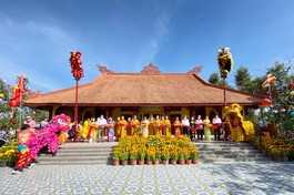 Cắt băng lạc thành chùa Trung Thuận