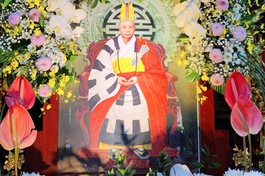 Di ảnh Tổ sư Hiển Kỳ tại tổ đình Tôn Thạnh