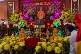 Di ảnh Bồ-tát Thích Quảng Đức tại Ngân hàng Nhà nước VN - Chi nhánh TP.HCM