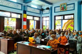 Hơn 150 hành giả Tăng Ni tại hai trường hạ chùa Liên Trì và Vạn Phước tham gia buổi tuyên truyền