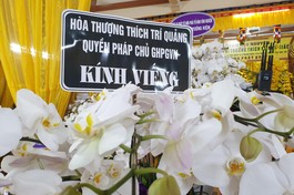 Đức Trưởng lão Hòa thượng Quyền Pháp chủ GHPGVN đã gởi vòng hoa tưởng niệm