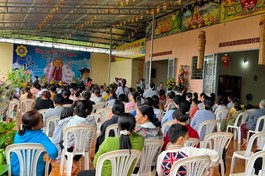 Di Đà tu viện tổ chức lễ Vu lan, tặng quà cho người khó khăn