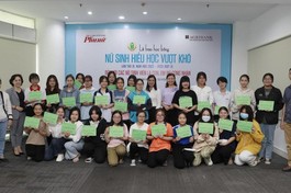 Chương trình "Nữ sinh hiếu học vượt khó" được các thế hệ Báo Phụ Nữ TPHCM thực hiện 