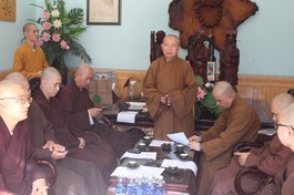 Hòa thượng Thích Đồng Quả chủ trì họp triển khai Phật sự cuối năm