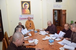 Hòa thượng Thích Thiện Tấn chủ trì Ban Thường trực Ban Trị sự họp định kỳ