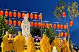 Thực hiện nghi lễ an vị Bồ-tát Quán Thế Âm