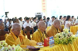 Chư tôn giáo phẩm chứng minh lễ tưởng niệm Đại lão Hòa thượng Thích Minh Luân