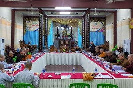 Quang cảnh buổi họp sơ kết hoạt động 6 tháng đầu năm của Ban Hoằng pháp tỉnh