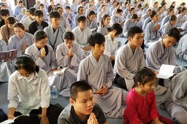 250 Phật tử các đạo tràng tham gia khóa tu "Một ngày an lạc tại chùa Đức Hòa