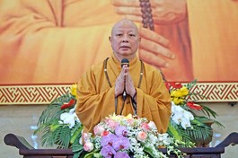 Hòa thượng Thích Lệ Trang đạo từ tại lễ bế mạc, trao giải hội thi diễn giảng cấp thành phố