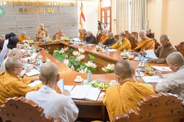 Thượng tọa Thích Giác Nghi chủ trì buổi họp của Ban Thường trực triển khai một số Phật sự quan trọng