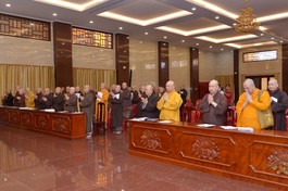 Chư tôn đức tham dự buổi họp mở rộng tại Việt Nam Quốc Tự