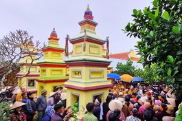 Nhục thân Hòa thượng được nhập bảo tháp trong khuôn viên chùa Phúc Lâm, tỉnh Nam Định