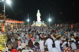 Trang nghiêm Lễ vía Đức Quán Thế Âm tại chùa Kim Quang 