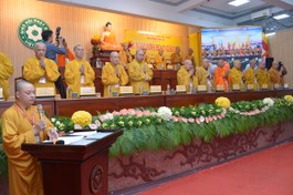 Chư tôn đức niệm Phật cầu gia hộ