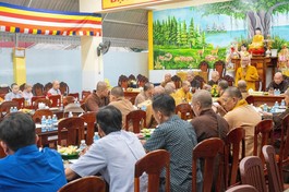 Ban Trị sự GHPGVN H.Tuy Phong họp triển khai hướng dẫn thành lập Ban Quản trị tự viện đến Tăng Ni