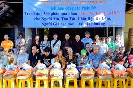Chùa Huyền Trang tổ chức tặng 500 phần quà nhân mùa Vu lan