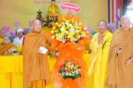 Bình Thuận: Đặt đá trùng tu chánh điện tịnh xá Ngọc Quý