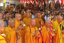 Lâm Đồng: Lễ đặt đá xây dựng chùa Phước Sơn tại xã Rô Men