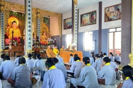 200 Phật tử tham gia khóa tu Trau dồi giới hạnh lần 3