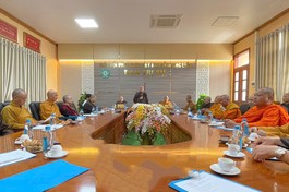 Thượng tọa Thích Giác Nghi chủ trì buổi họp của Ban Thường trực Ban Trị sự tỉnh