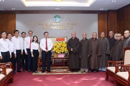 Giám đốc Sở Dân tộc và Tôn giáo TP.HCM và các vị Phó Giám đốc thăm chư tôn đức Ban Trị sự GHPGVN TP.HCM