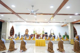 Các hành giả trong khóa tu