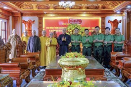 Chụp ảnh lưu niệm nhân Kỷ niệm 80 năm ngày thành lập Lực lượng Công an nhân dân VN