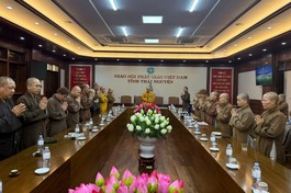 Thái Nguyên: Phật giáo tỉnh hướng dẫn các đoàn đến hỗ trợ bà con bị bão lũ với gần 50 tỷ đồng