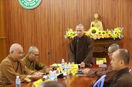 Đại đức Thích Nguyên Minh, Ủy viên Hội đồng Trị sự, Trưởng ban Trị sự GHPGVN tỉnh Đắk Lắk chủ trì phiên họp Ban Thường trực