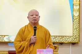 Hòa thượng Thích Lệ Trang chủ trì buổi họp mở rộng của Ban Thường trực Ban Trị sự - Ảnh: Bảo Toàn/BGN